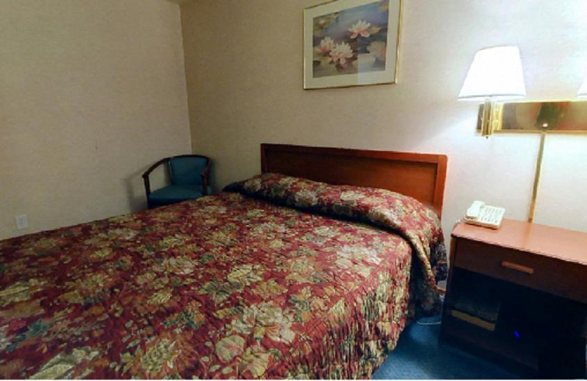 Americas Best Value Inn-Edmonds/Seattle North Room photo