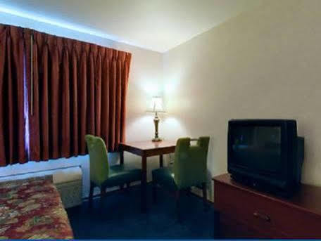 Americas Best Value Inn-Edmonds/Seattle North Exterior photo
